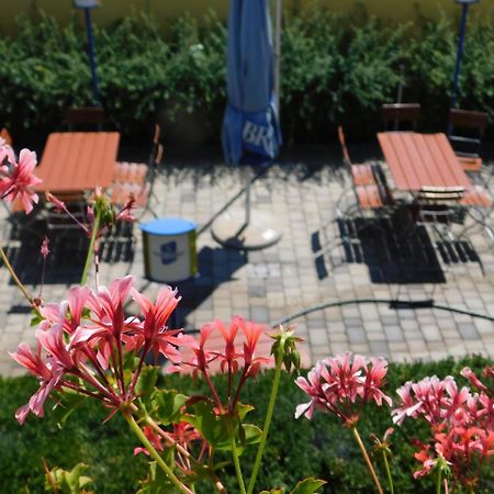 Hotel Hecht Garni Ingolstadt Ngoại thất bức ảnh
